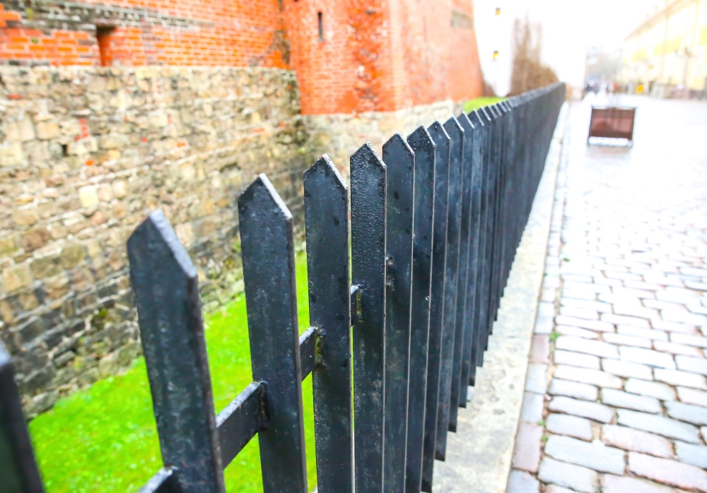 Picket Fencing